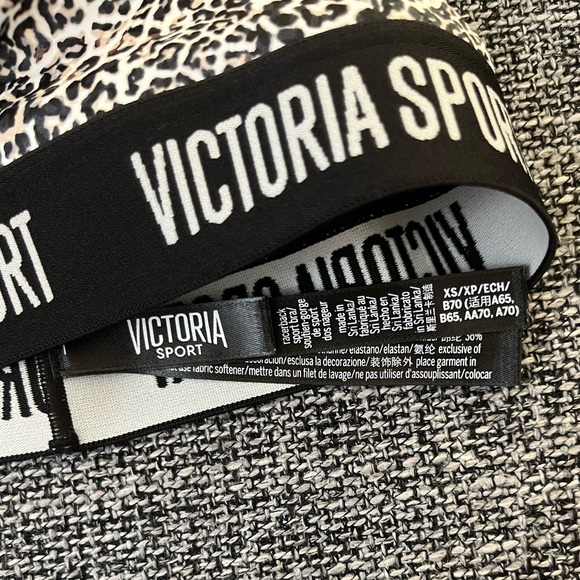 VICTORIA SECRET SPORT Sports Bra - Picture 2 of 3
